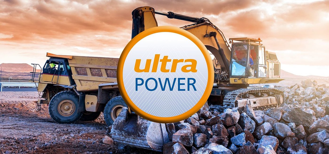 Diesel Ultrapower mit Logo auf einer Baustelle